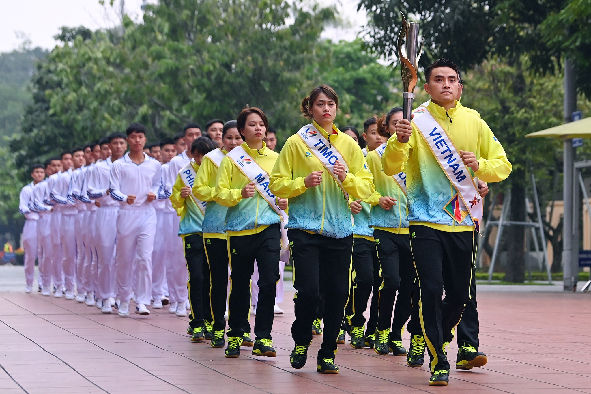 ruoc duoc SEA Games ve san My Dinh anh 6