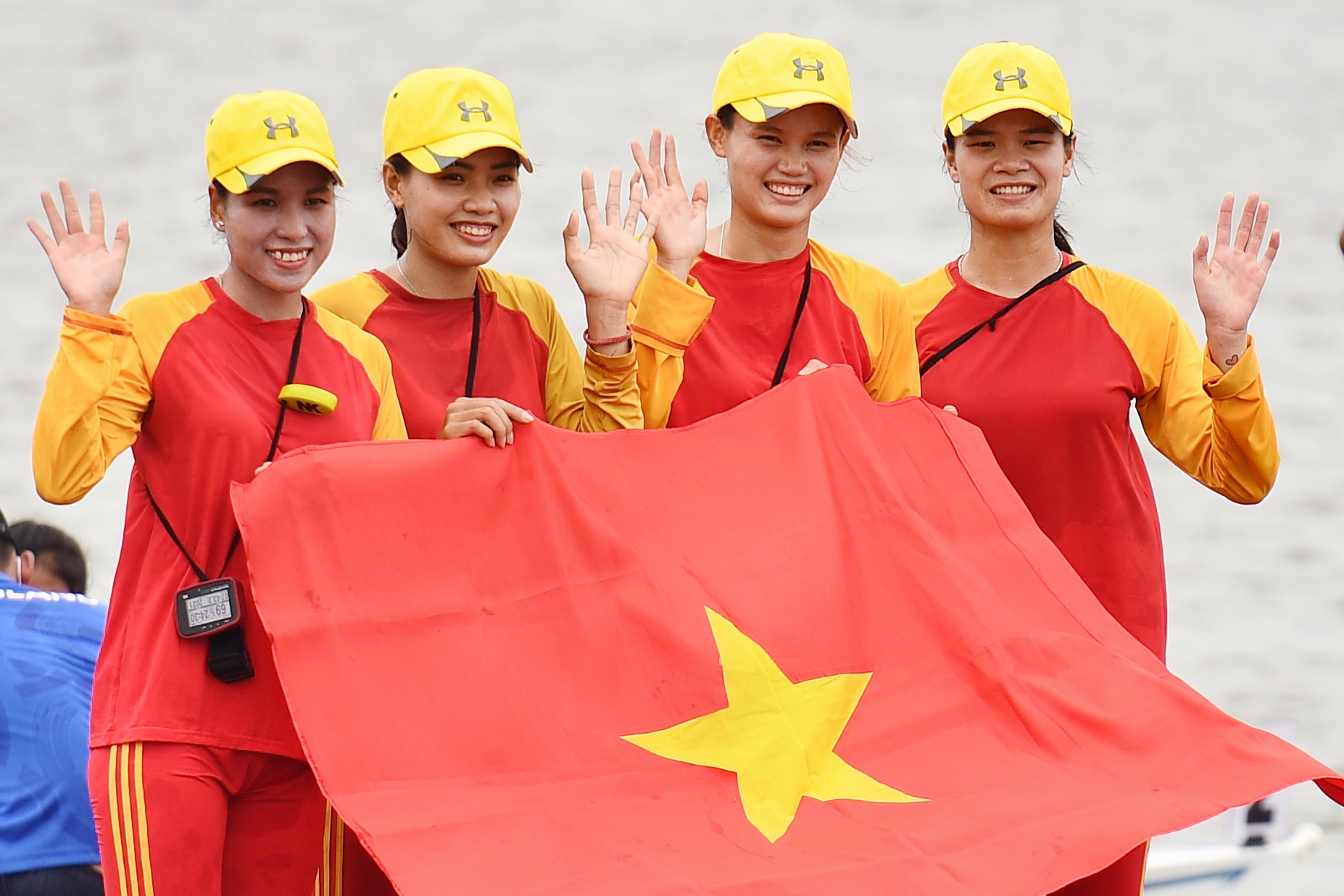 Phut chien thang bo xa doi thu cua cac nu tay cheo Viet Nam hinh anh