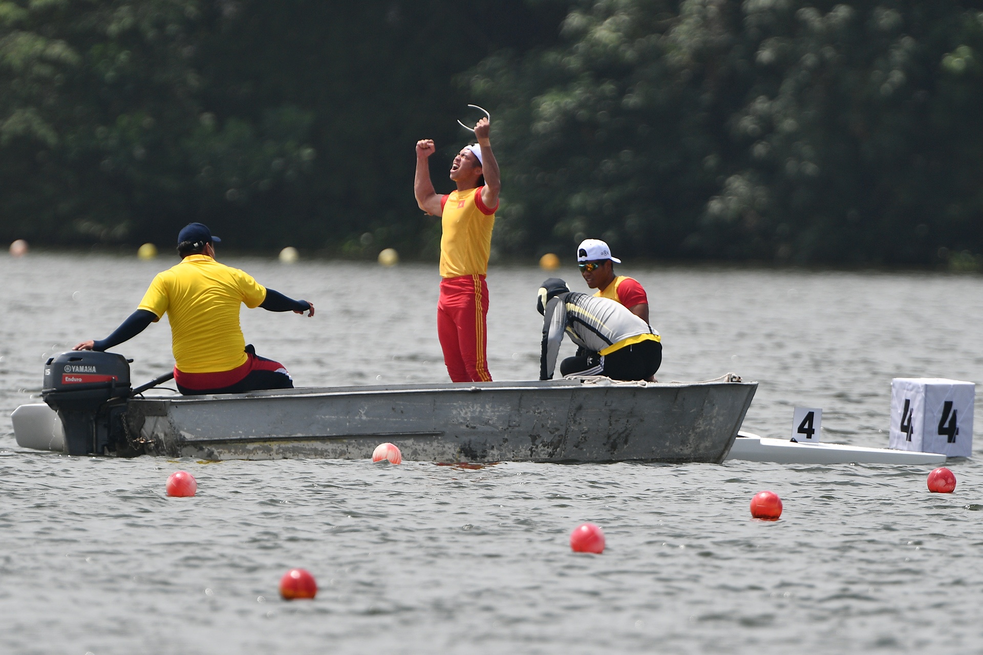 dua thuyen canoeing anh 12