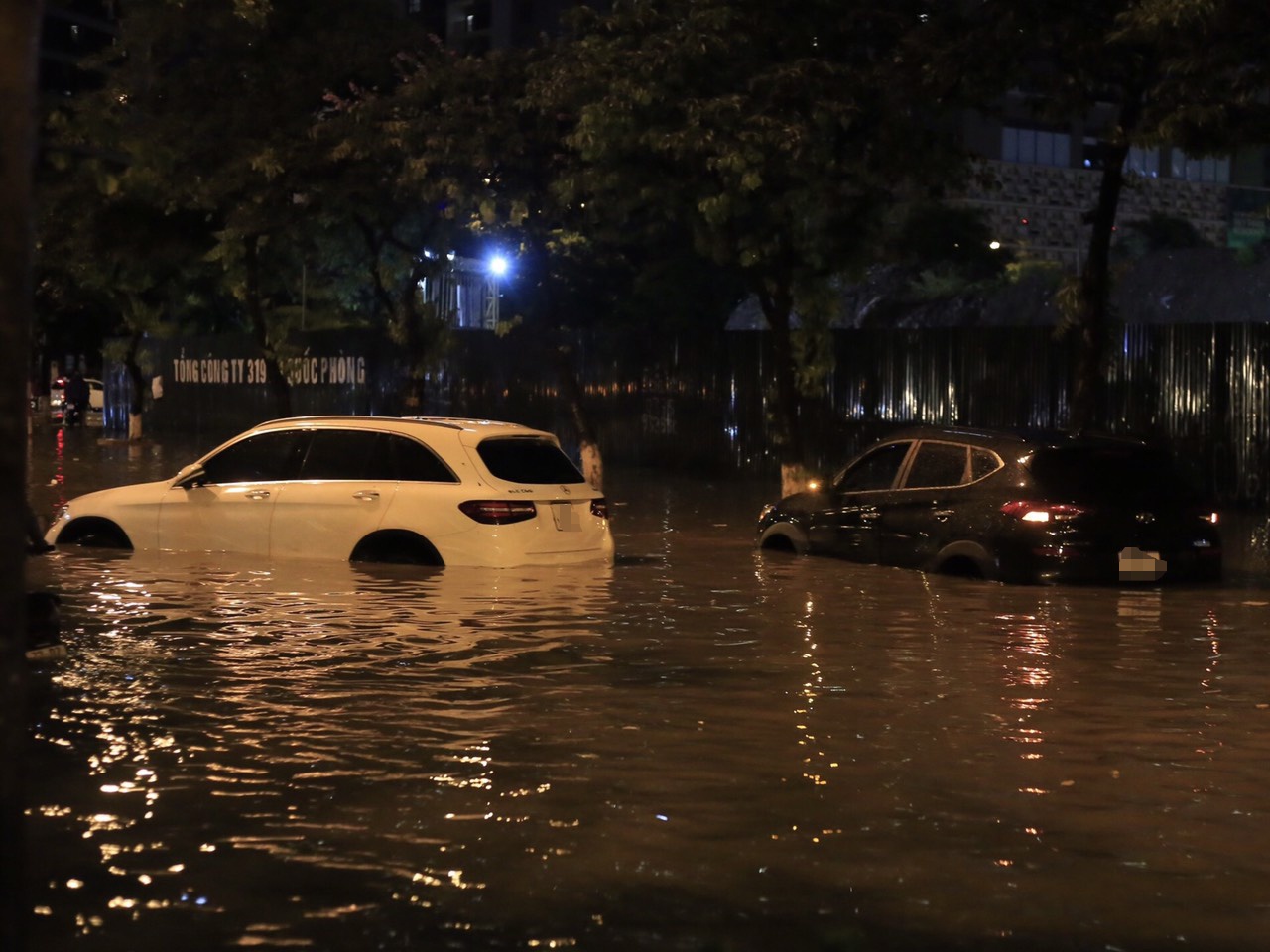 Ha Noi mua lon ngap khap noi anh 19