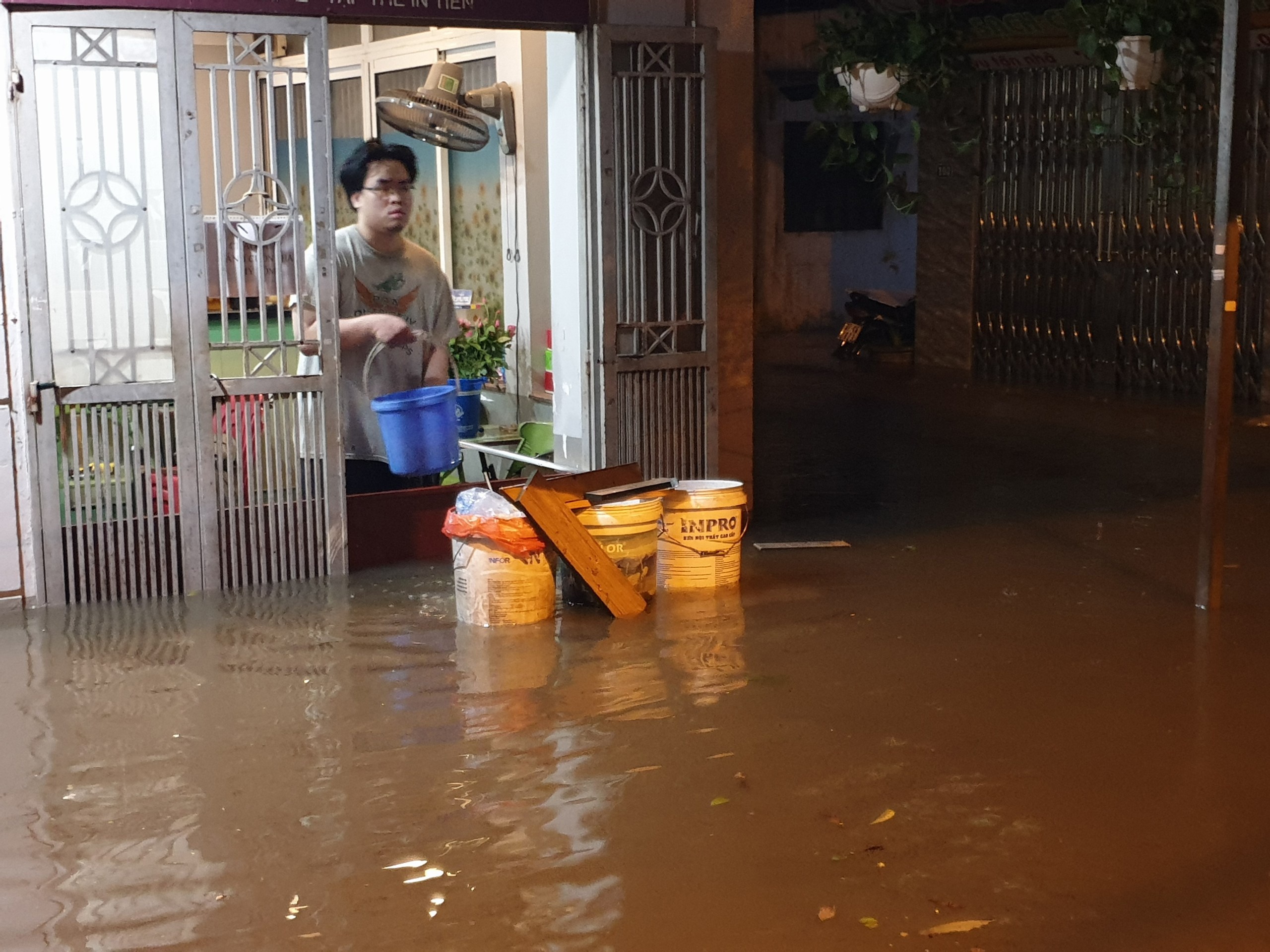 Ha Noi mua lon ngap khap noi anh 9