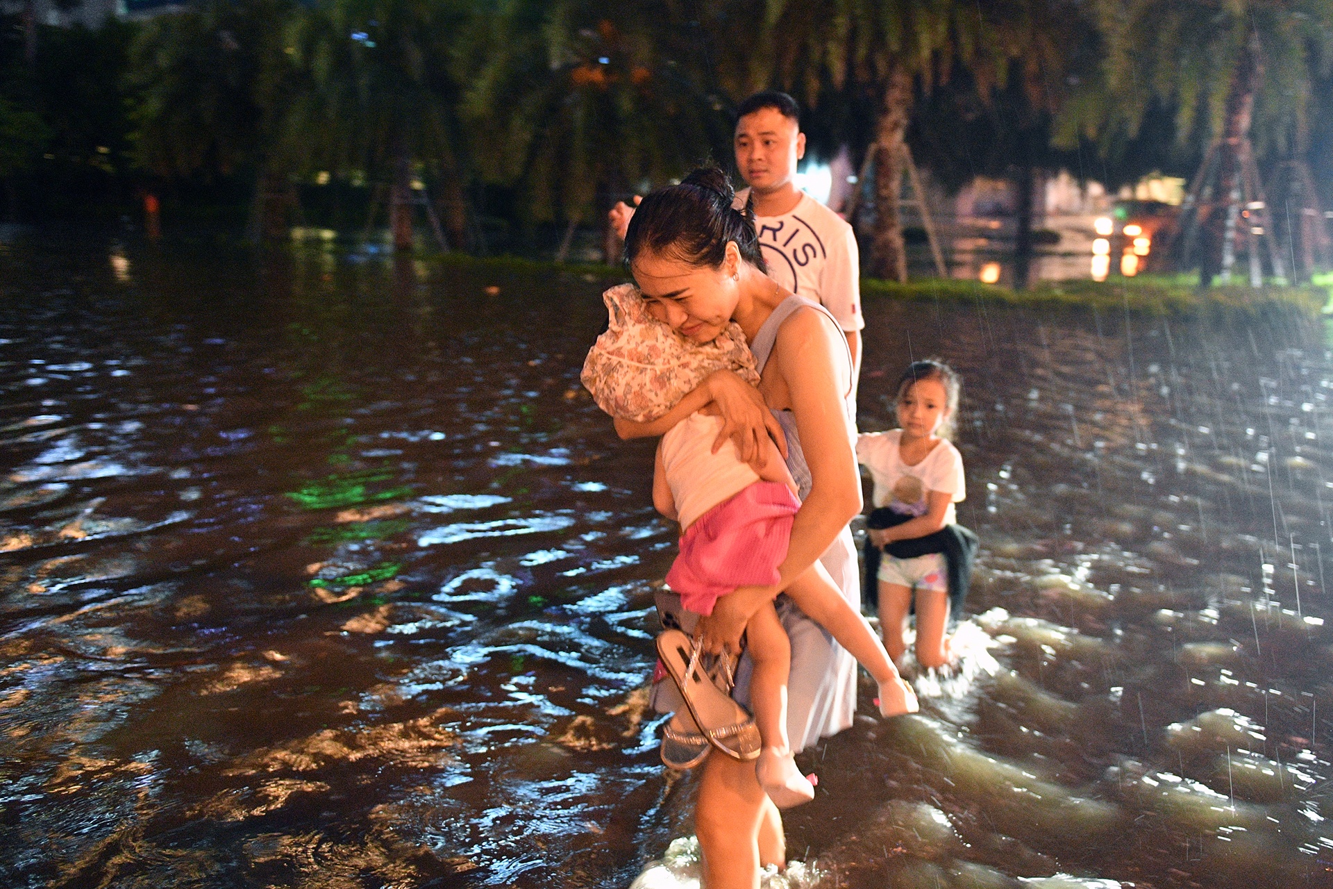 nua dem mua ngap kho ve nha anh 8