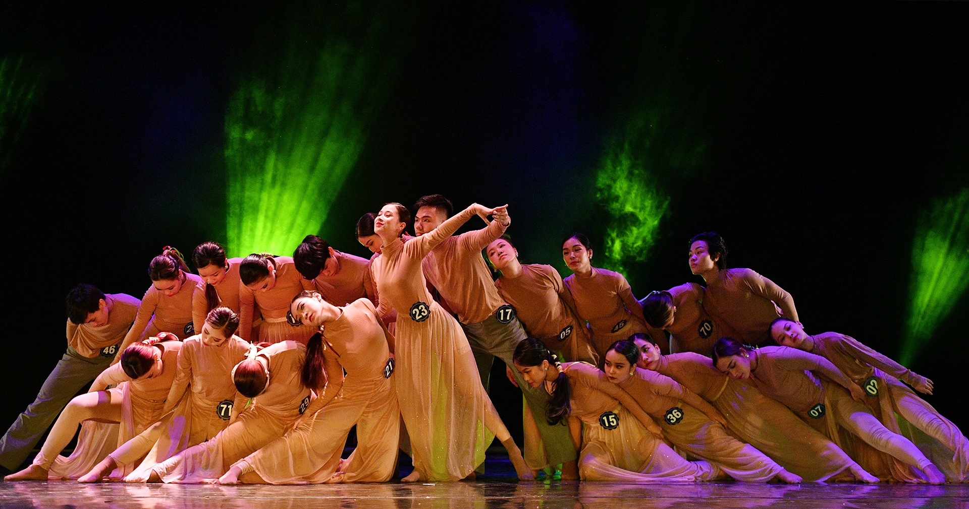 khoanh khac thi mua anh 1