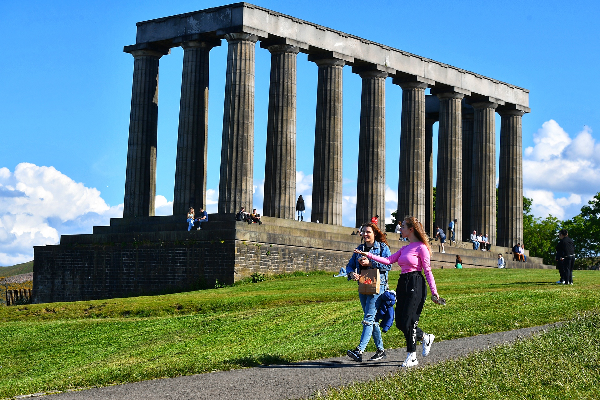 Chieu he o doi Calton, trung tam Edinburgh hinh anh