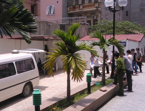 Phut cuoi va la thu de lai cua tu tu vua bi tiem thuoc doc hinh anh