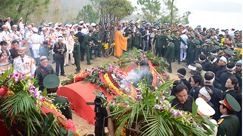 Dai tuong Vo Nguyen Giap da ve voi dat Me hinh anh