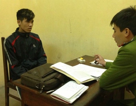 Me bo di cung nhan tinh sau khi con bi danh dap hinh anh