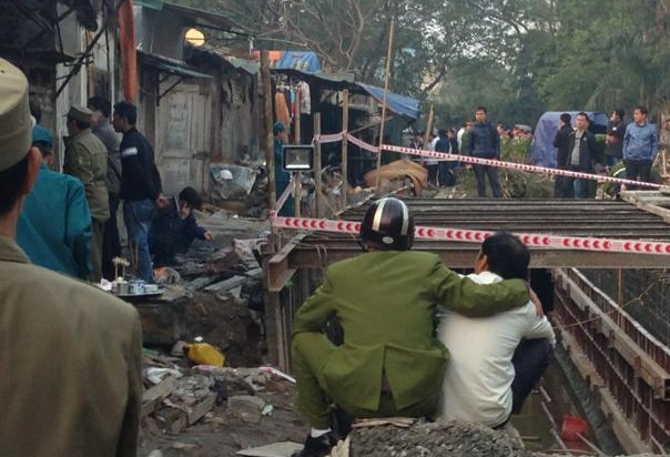 Tim thay thi the nu sinh chet chay o khu nha tro hinh anh