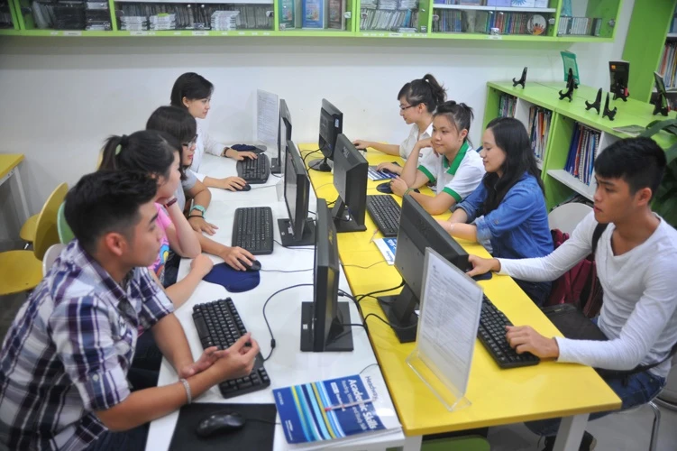 Môi trường học tập hiện đại và năng động.