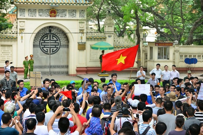 Nguoi dan ca nuoc tuan hanh phan doi hanh dong cua TQ hinh anh