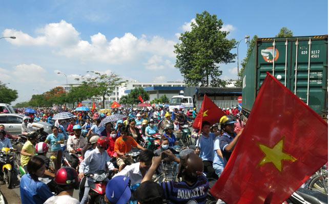 Ban tin VTV trua 16/5: Cong nhan Binh Duong tro lai lam viec hinh anh