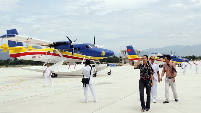 Viet Nam ra mat Phi doi thuy phi co khong quan hai quan hinh anh