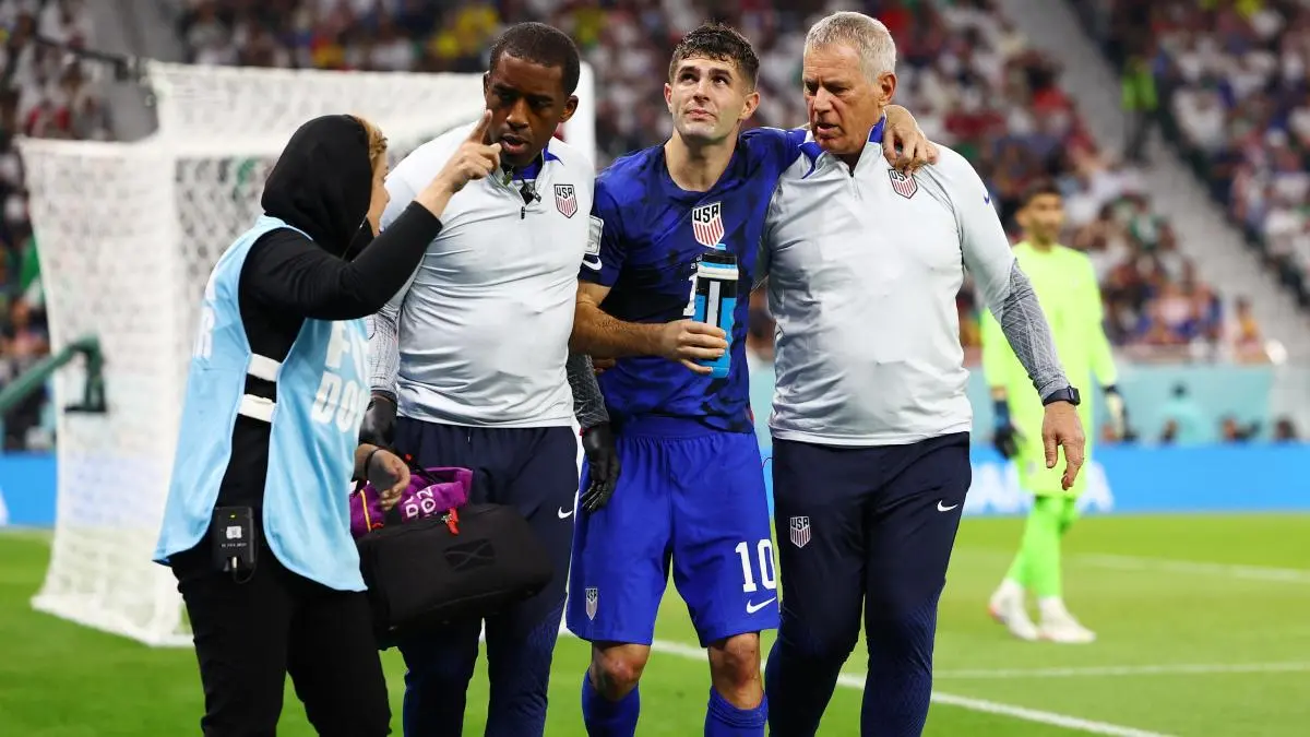 Cau thu 'Captain American' van gop mat trong tran My - Ha Lan hinh anh