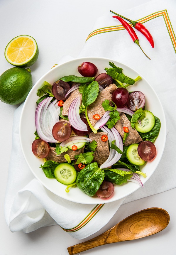 Salad thit bo kieu Thai la mieng, mat lanh hinh anh