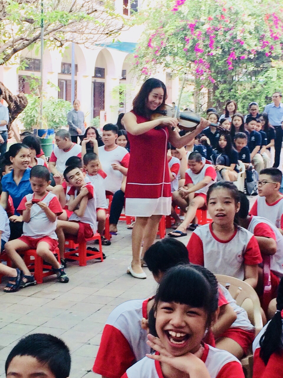 Nguyet Thu tre em tu ky anh 2