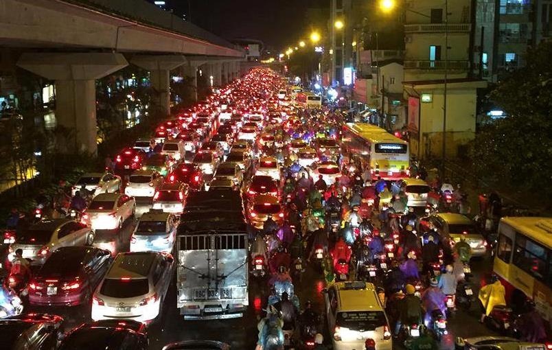 'Noi cam xe may ma khong cam oto de dan den tam ly tieu cuc' hinh anh