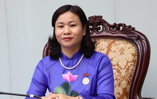 Lui gio lam anh 1