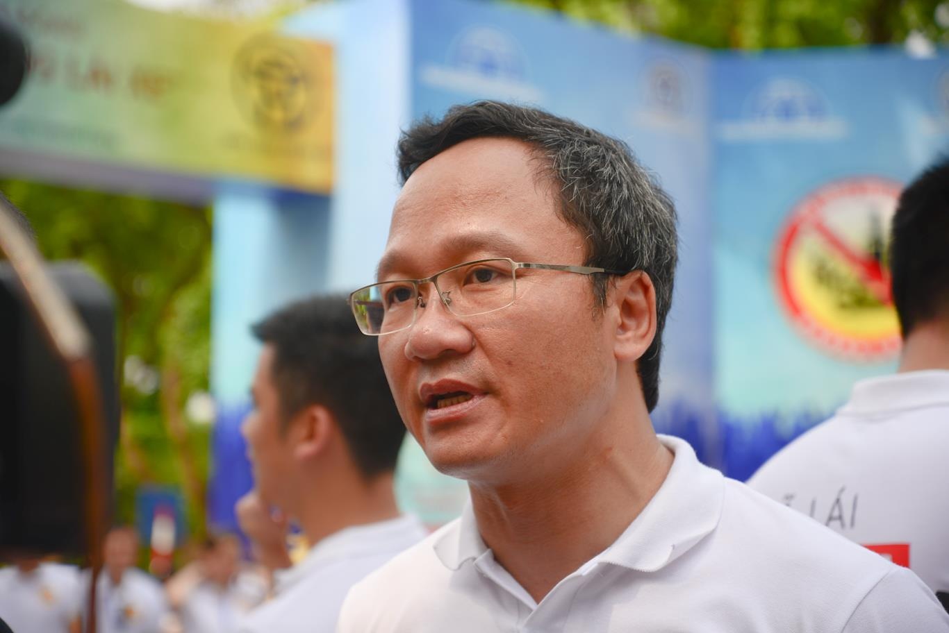 uống rượu bia không lái xe, đi bộ hưởng ứng ảnh 1 uong ruou bia khong lai xe, di bo huong ung anh 1