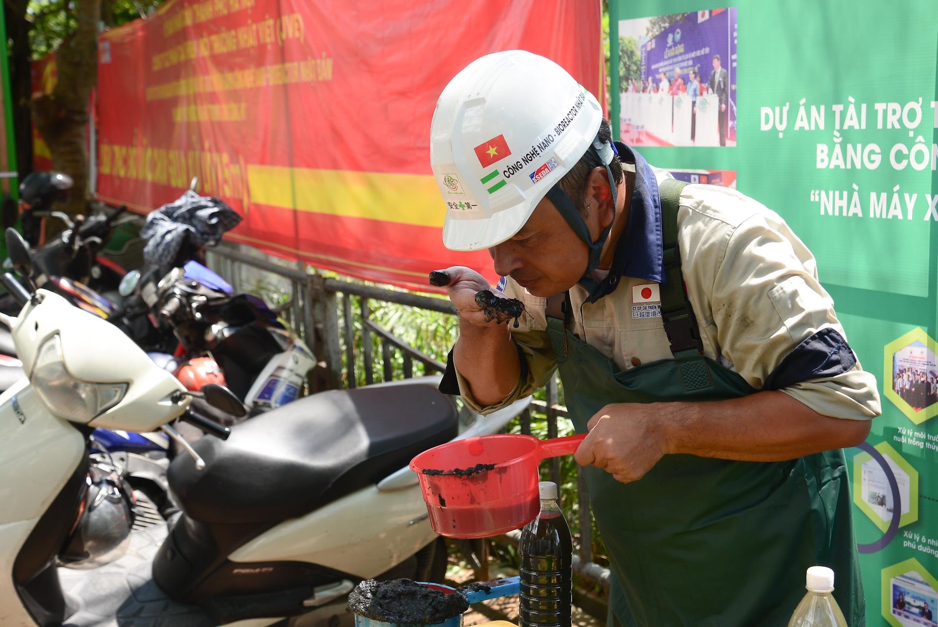 Lam sach song To Lich anh 3