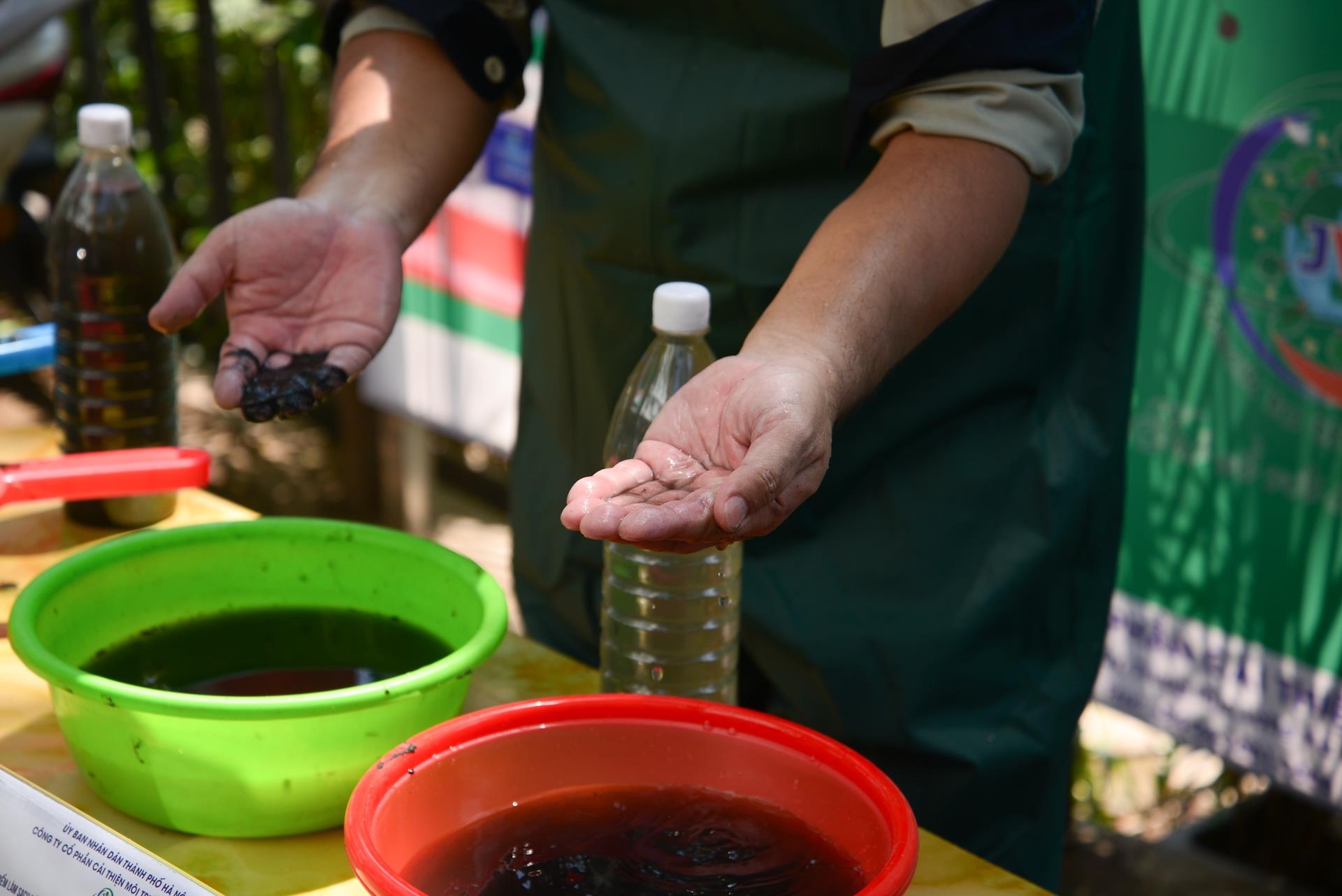 Lam sach song To Lich anh 2