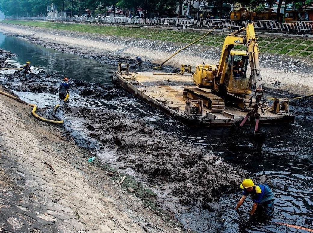 Dai bieu HDND Ha Noi doc tho, hien ke cuu song To Lich hinh anh