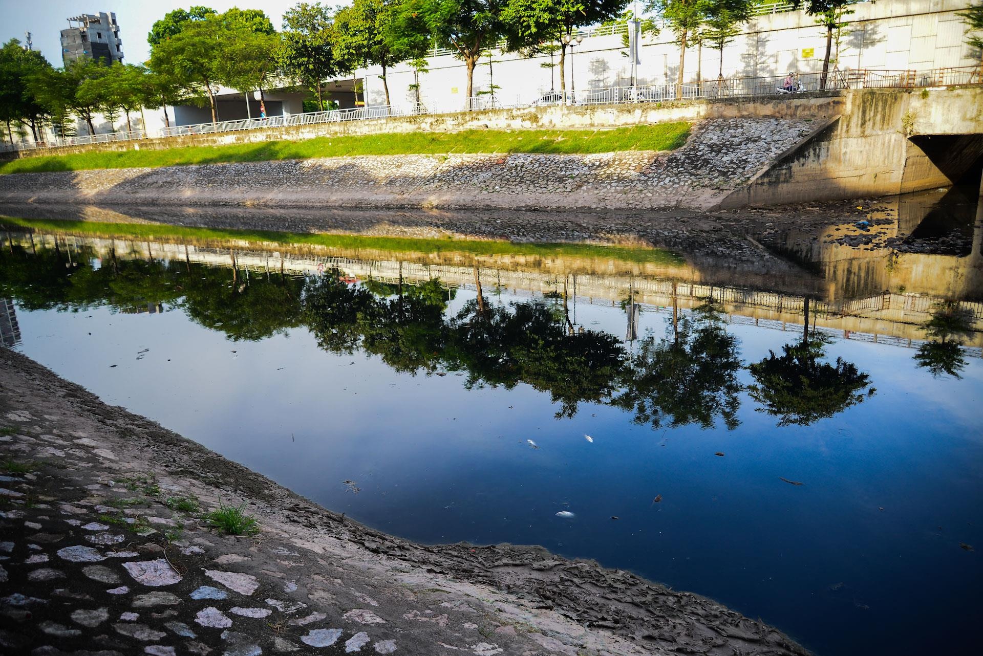 bom nuoc song Hong vao To Lich anh 1