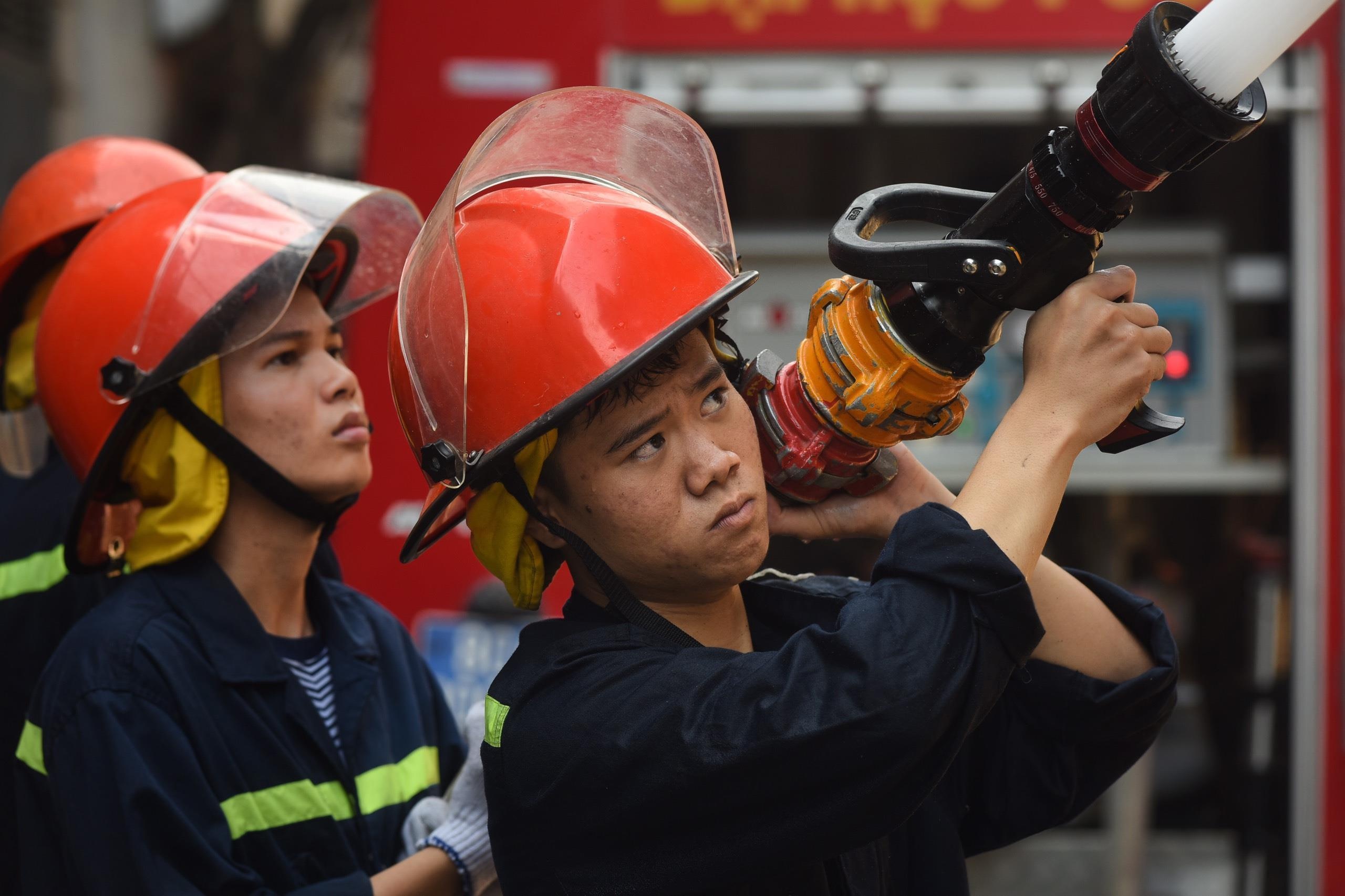 Vu chay Rang Dong: Khi nguoi dan co quyen hoang mang hinh anh