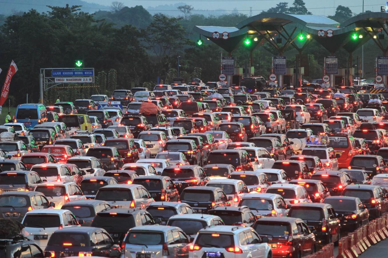 Noi nguoi dan danh 10 nam cuoc doi tren duong vi ket xe hinh anh