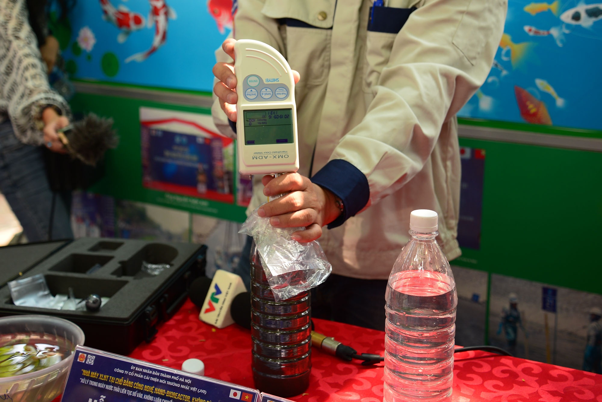 tha ca Koi Nhat Ban xuong song To Lich,  lam sach song To Lich cong nghe Nhat anh 7