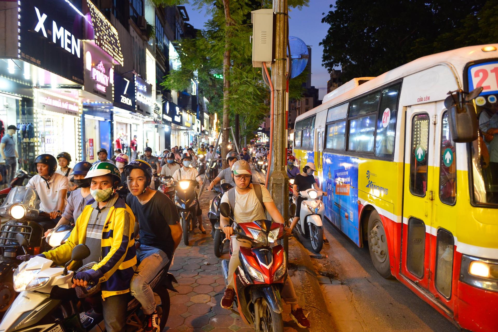 làn riêng cho xe buýt Hà Nội, phân làn xe buýt ảnh 3 lan rieng cho xe buyt Ha Noi, phan lan xe buyt anh 3