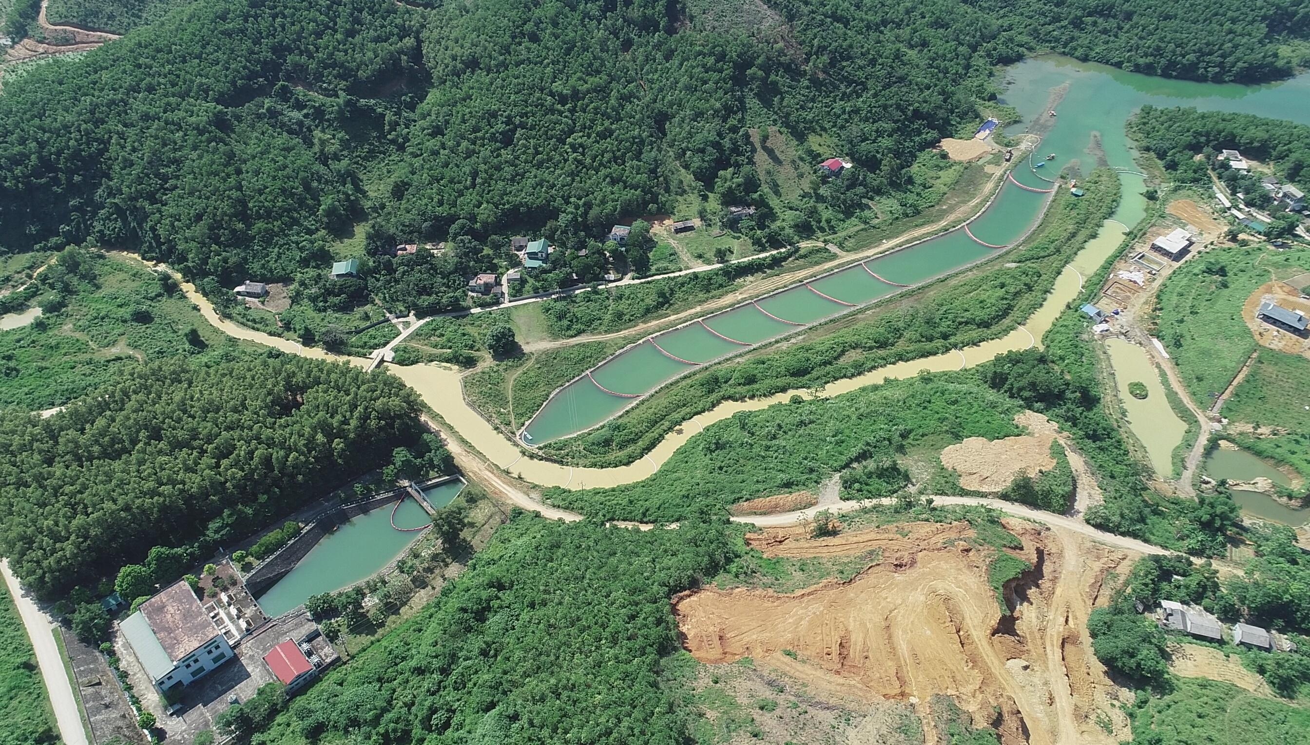 Viwasupco xa len gan 3.000 m3 nuoc rua be chua ra suoi hinh anh