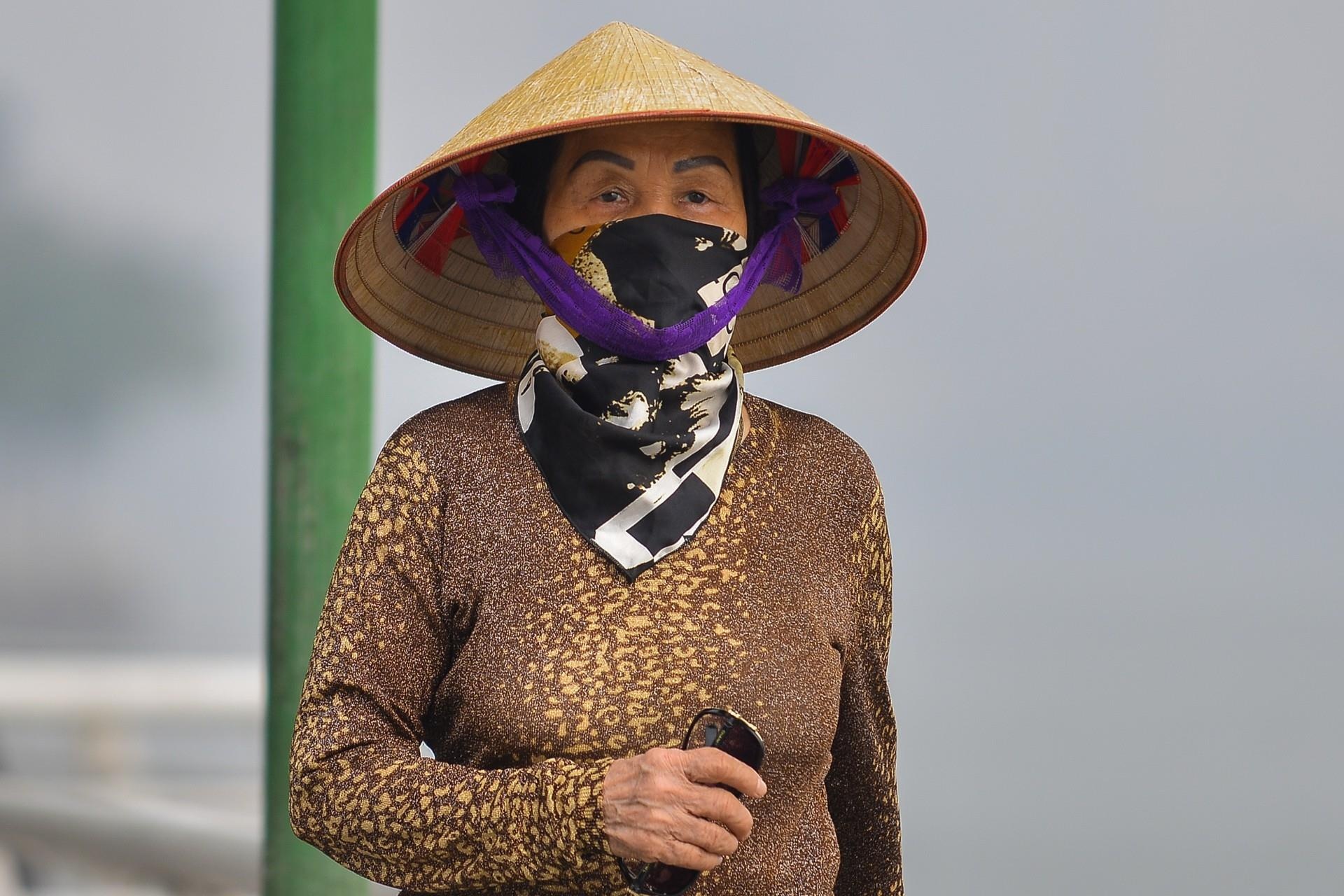 Vi sao chi so AQI cua Ha Noi 'tim ngat' ca tuan qua? hinh anh