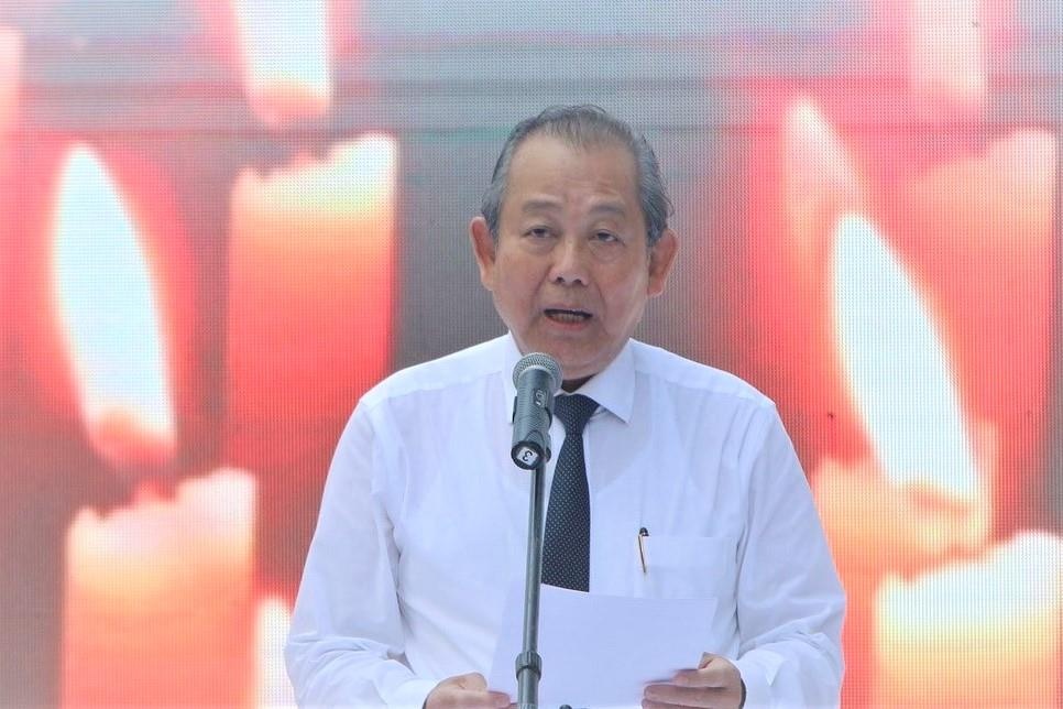 Tuong niem nan nhan tu vong do tai nan giao thong hinh anh