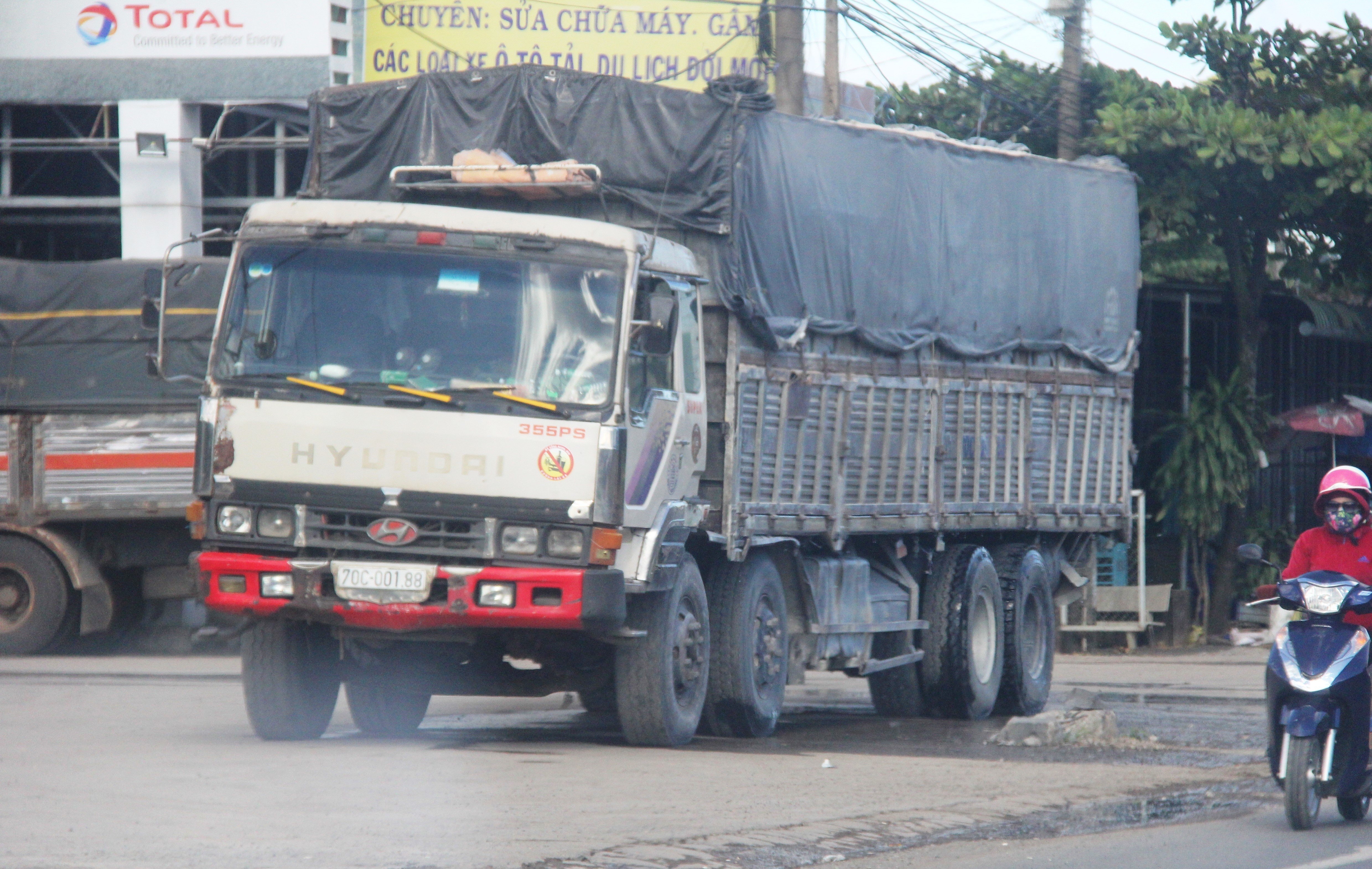 CSGT Đồng Nai nhận tiền ảnh 1 CSGT Dong Nai nhan tien anh 1