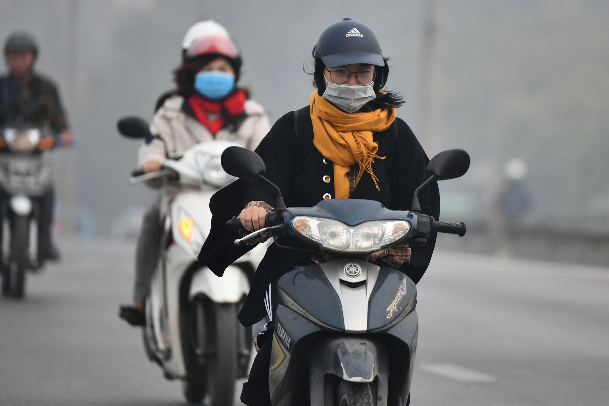 Khong khi Ha Noi tiep tuc kem sang nay hinh anh