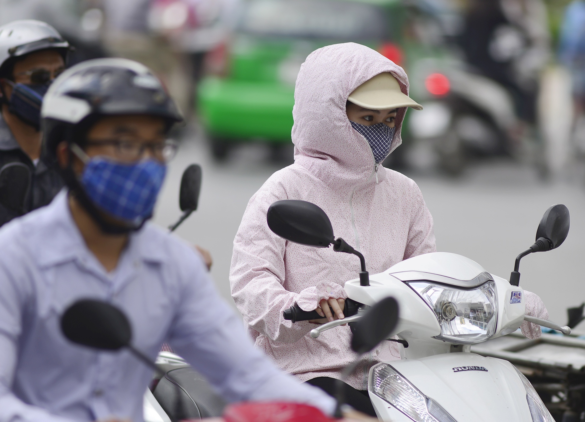 Nguoi Ha Noi khong duoc hit tho khong khi trong lanh ca tuan qua hinh anh