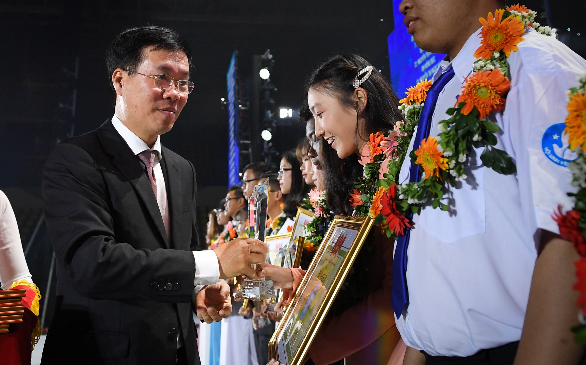 Hoi sinh vien Viet Nam nhan huan chuong, anh 6