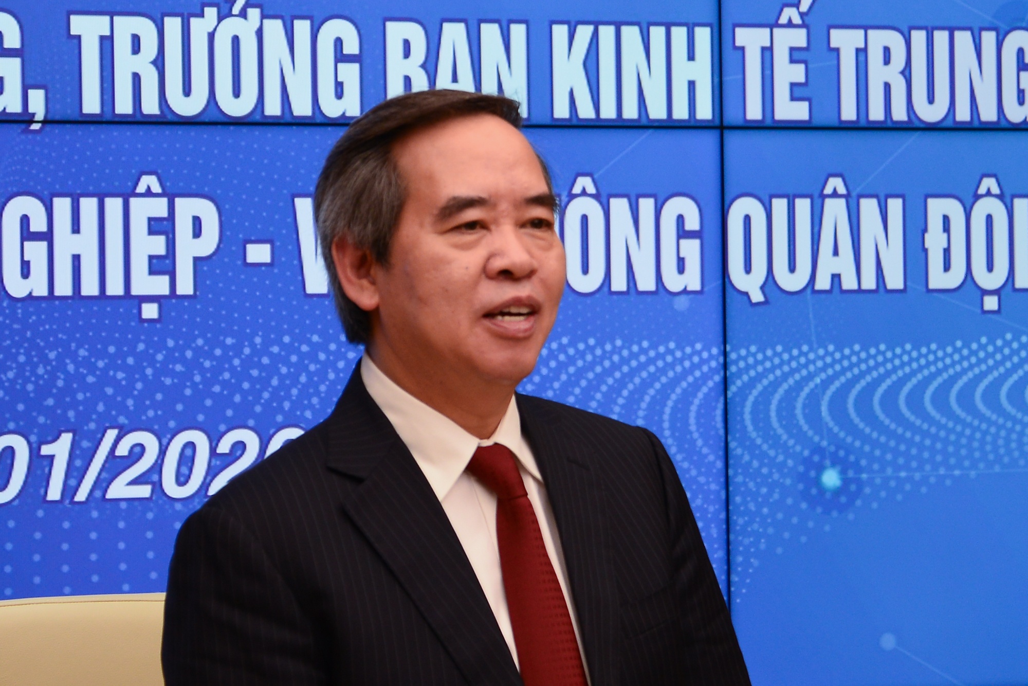 Truong ban kinh te Trung uong,  Nguyen Van Binh anh 2