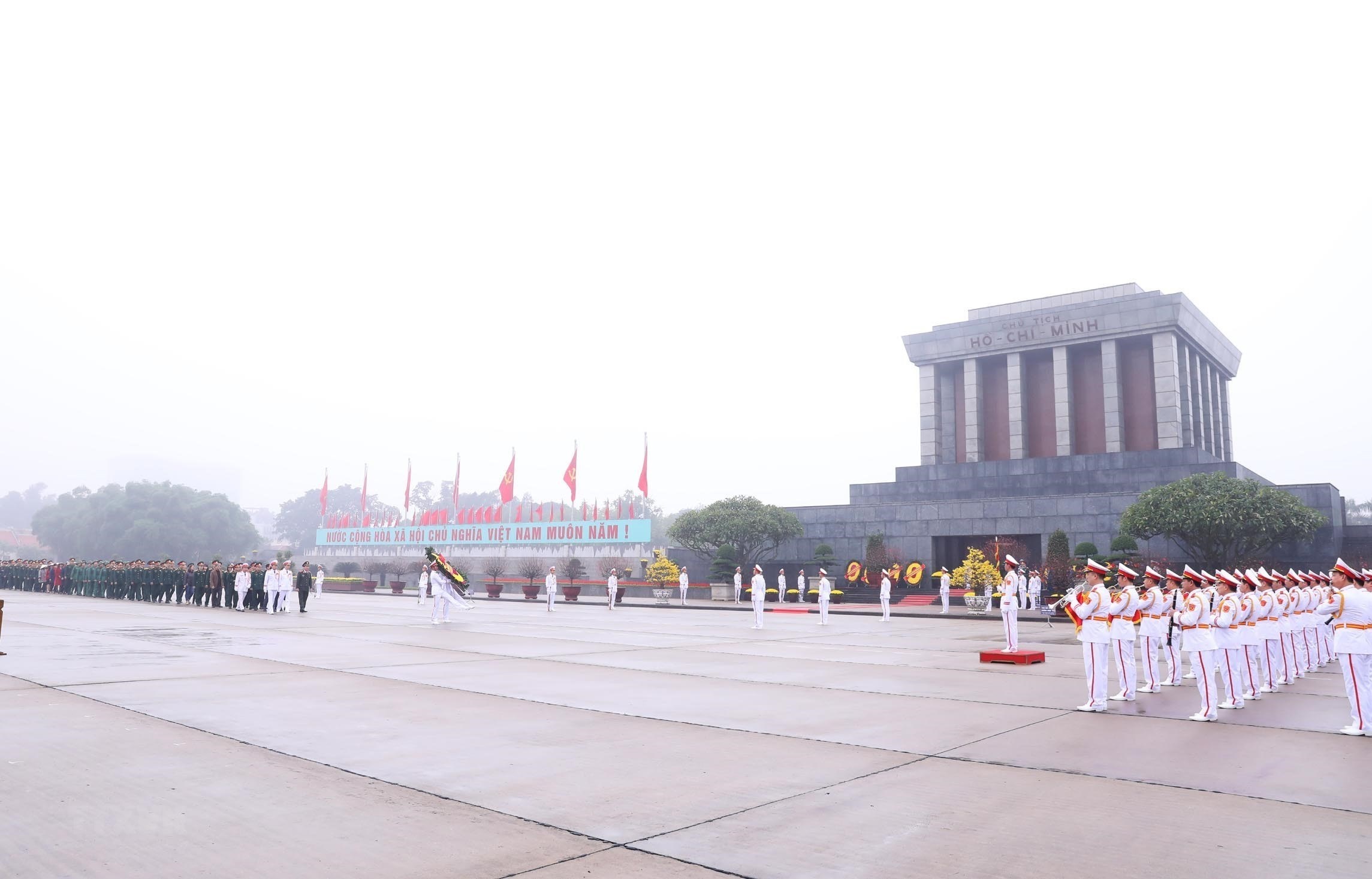 lanh dao Nha nuoc vieng Chu tich Ho Chi Minh anh 8