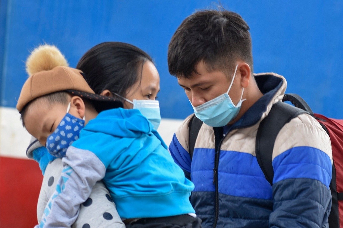 Ha Noi yeu cau san xuat 15-20 trieu khau trang de phat mien phi hinh anh