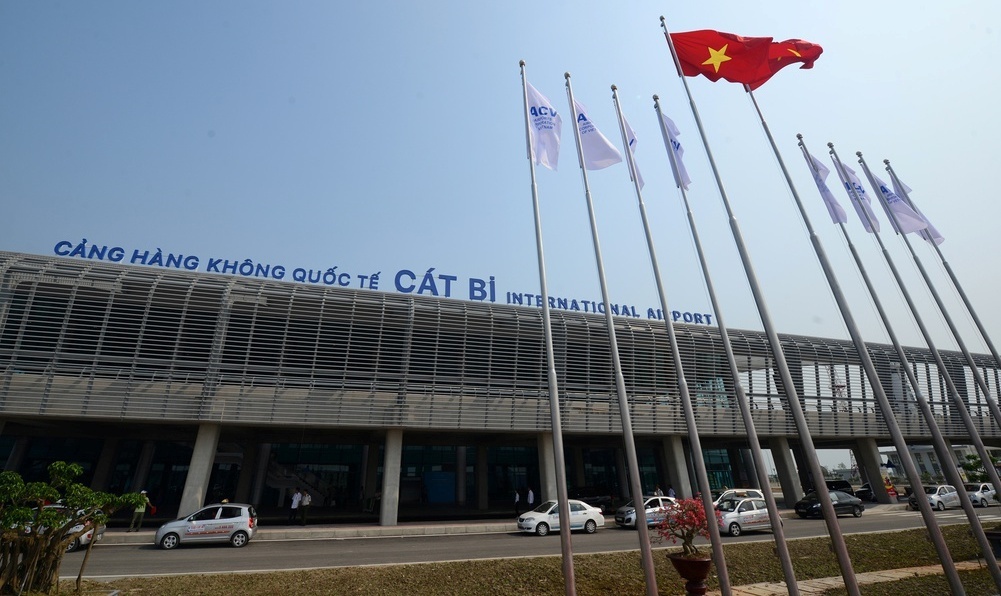 De nghi cong an tim nguoi tron kiem tra suc khoe o san bay Cat Bi hinh anh