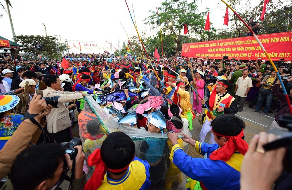 Cac tinh da cong bo dich dung le hoi, quyet dinh cho hoc sinh nghi hoc hinh anh