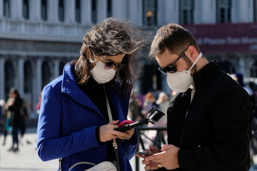 Xu phat nang neu ky thi nguoi tu vung dich hinh anh