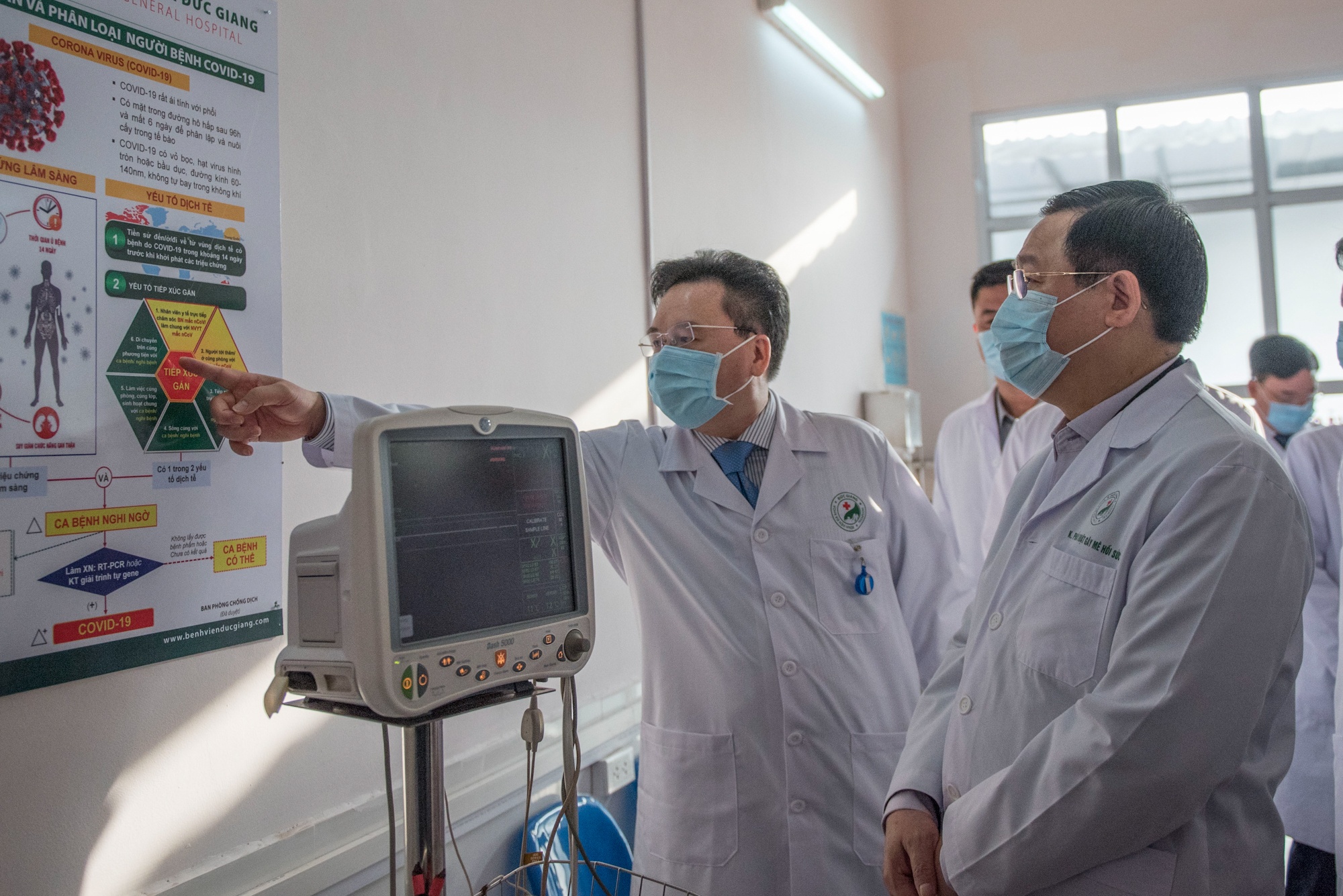 Ha Noi lap 5 doan kiem tra dot xuat viec phong, chong dich Covid-19 hinh anh