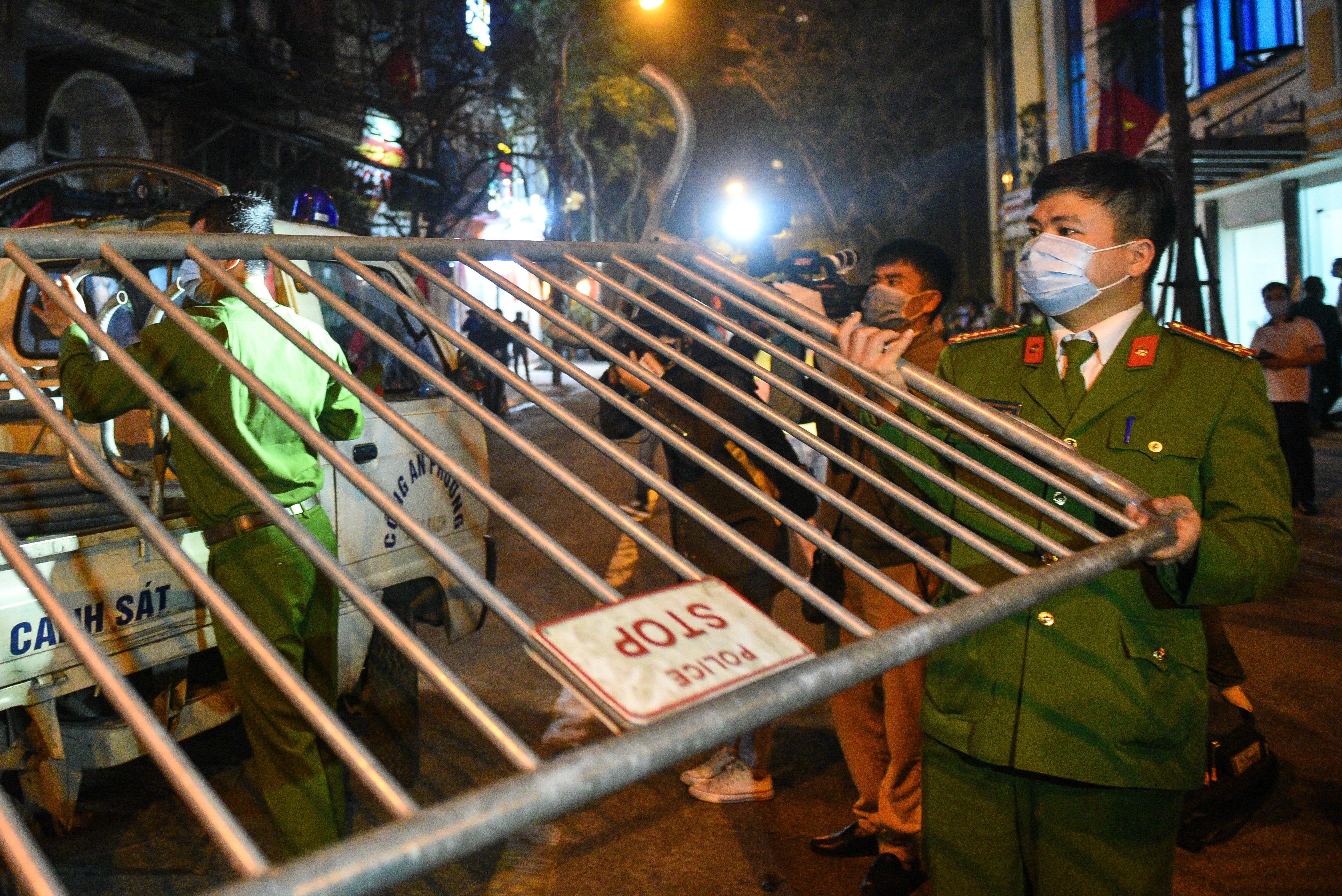 ca nhiem Covid-19 tai Ha Noi,  do cach ly khu pho Truc Bach anh 1