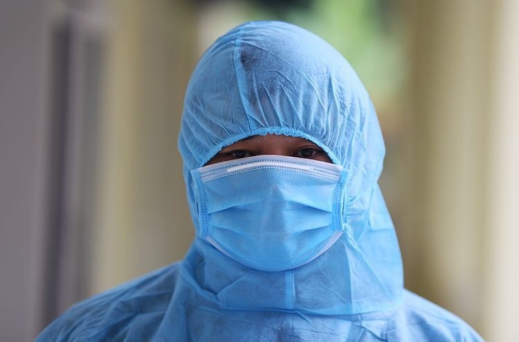 Khong xay nha bep, bai gui xe o benh vien da chien hinh anh