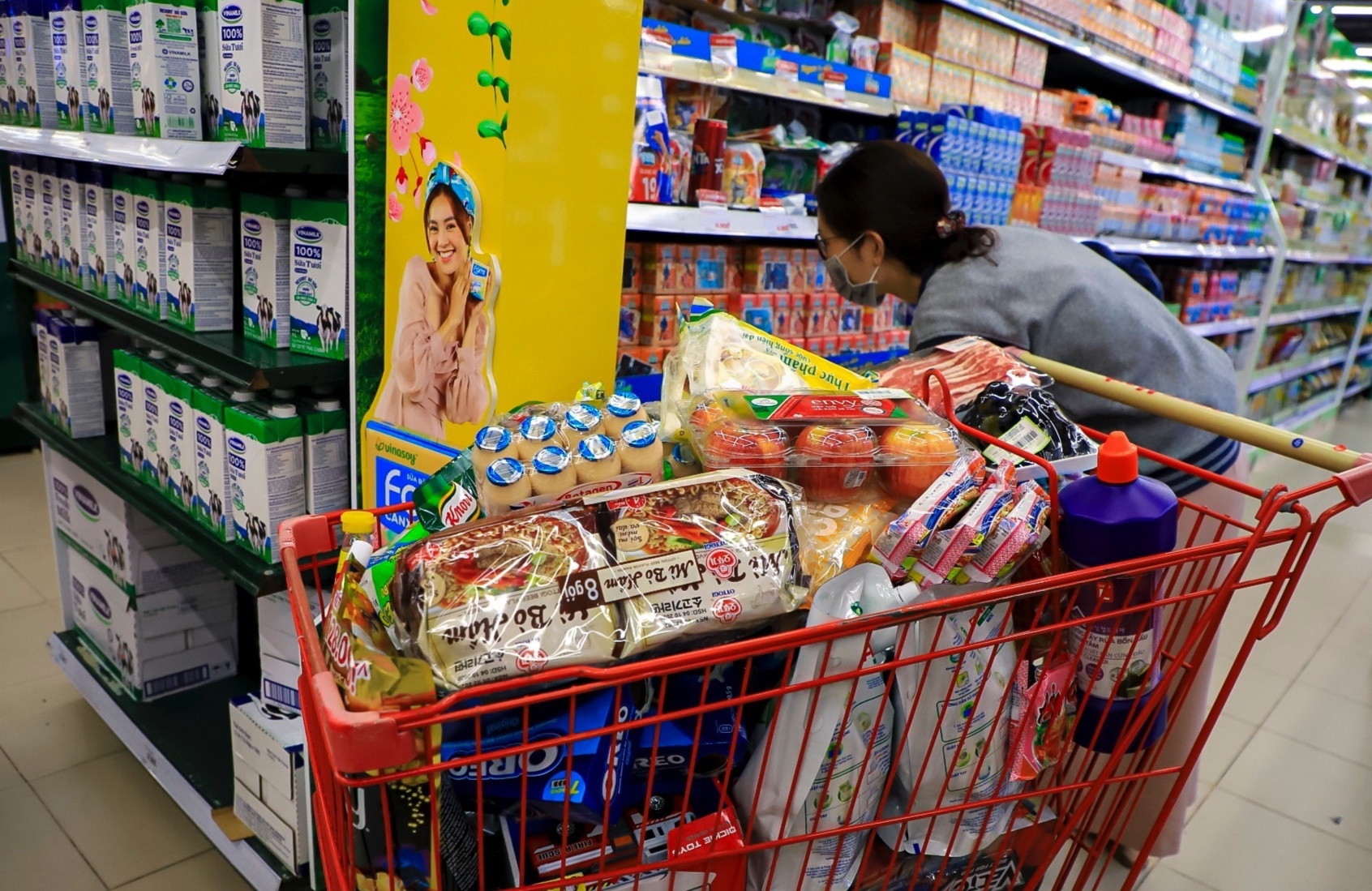 Ha Noi da chuan bi 194.000 ty dong hang hoa cho 3 thang toi hinh anh