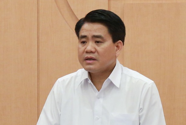 Ha Noi tiep tuc cam cua hang khong thiet yeu mo cua truoc 9h hinh anh