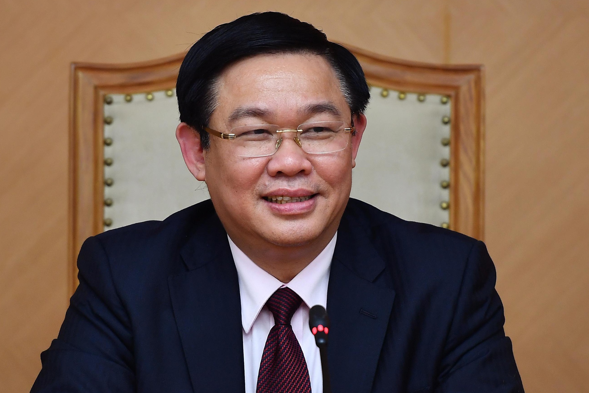 'Tranh de nha cao tang nhieu, thu nhap dau nguoi van thap' hinh anh