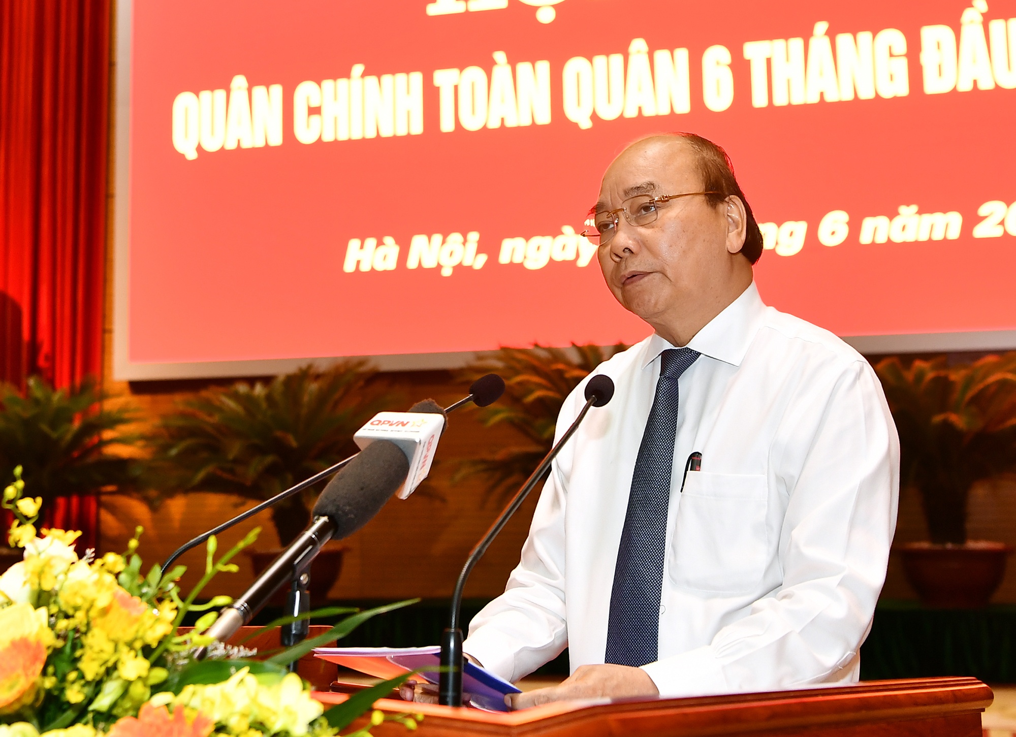 hoi nghi Quan uy Trung uong 2020,  Thu tuong Nguyen Xuan Phuc anh 1